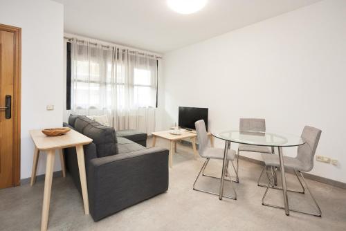 Santa Rosa Madrid 302 by Escape Home