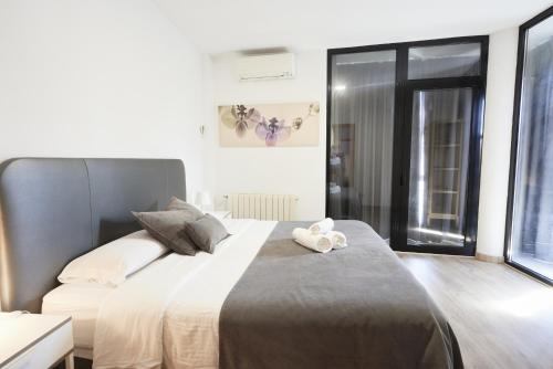 Santa Rosa Madrid 305 by Escape Home