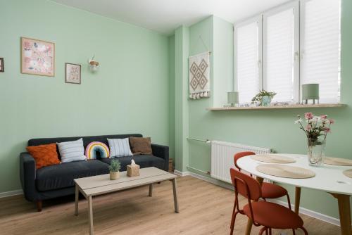 Metro Marymont Cosy Apartment by BookingHost