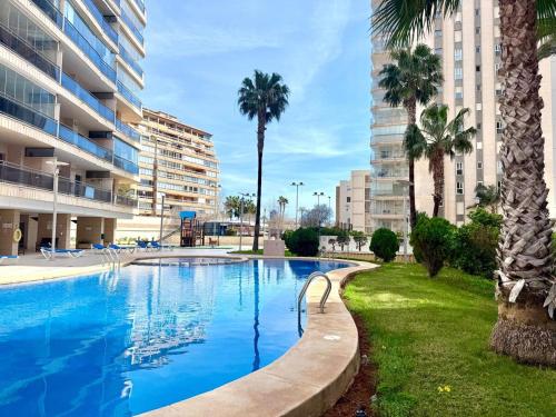 apartamento bonito con 1 dormitorio, piscina, parking y WiFi