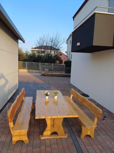 Villa Axioma 4-Star Luxury Villa, 2 apartments, Sea View , close to beach, sea view terrace