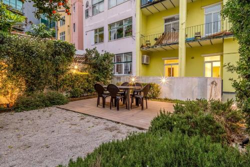 GuestReady - Saldanha Building Garden