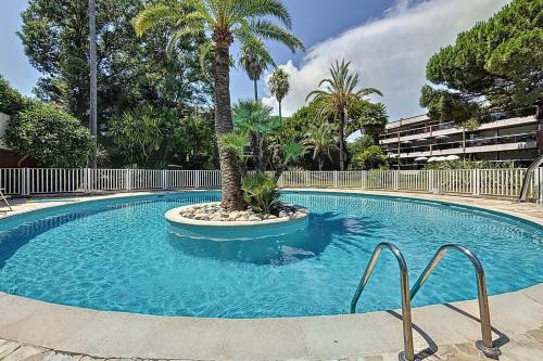 Private Garden Pool & Tennis 15 min walk to Antibes Center