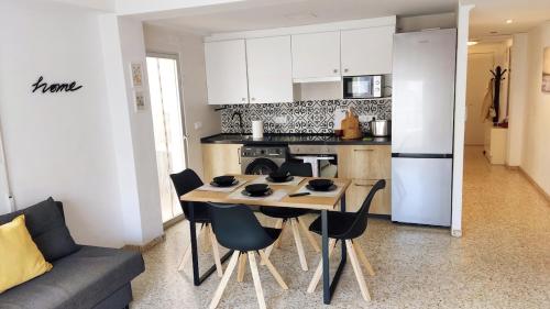 Your Family Retreat One Step from the Beach