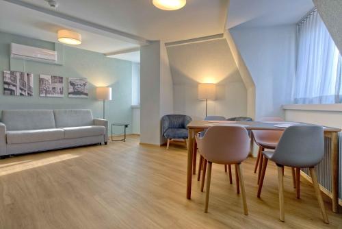 BANK House Apartment XL 404 - GRIWA RENT