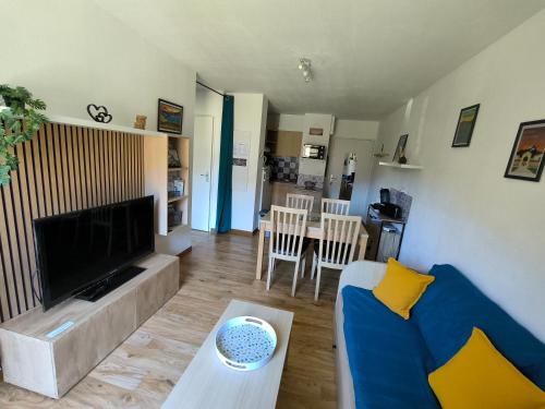 La Montagnette T2 wifi et parking prive avec vue sur la montagne 2-4 personnes