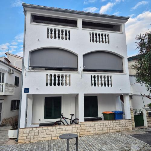Roko Apartments
