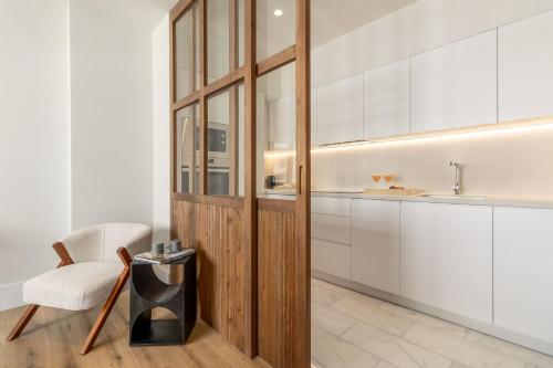 Bright 2-Bed Apartment Near Santiago Bernabéu