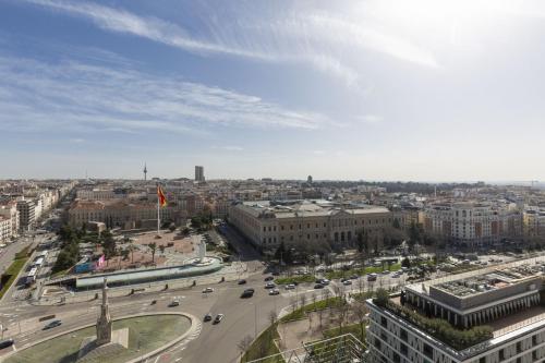 2-Bed Apartment with Views of Plaza de Colón