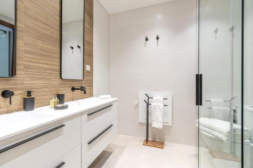 Stylish 2-Bed Apartment for 3 in Chamberí