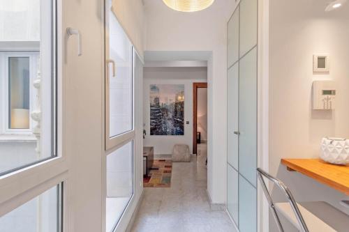 Cozy Apartment for 2 on Exclusive Street Madrid