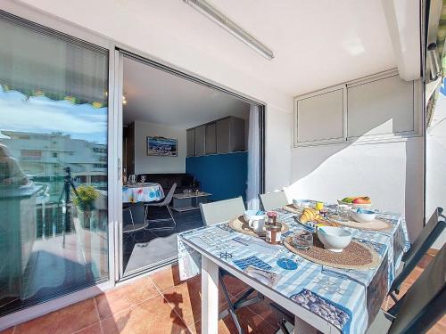 Apartment Les Marinas de la Plage I-3 by Interhome