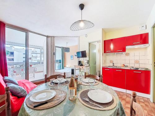 Apartment Floralies I-5 by Interhome