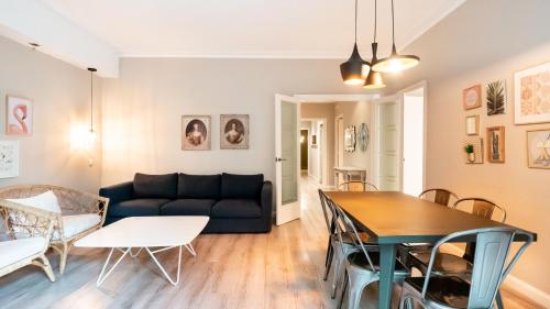 Magnificent 4 bedroom apartment in Eixample