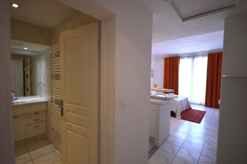 Palais Miramar - Suite White Jardin - 20m Plage