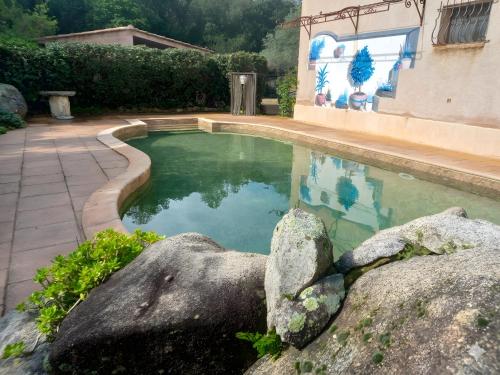 studio 1 pièce 16 m2 climatisé 2 personnes piscine partagée