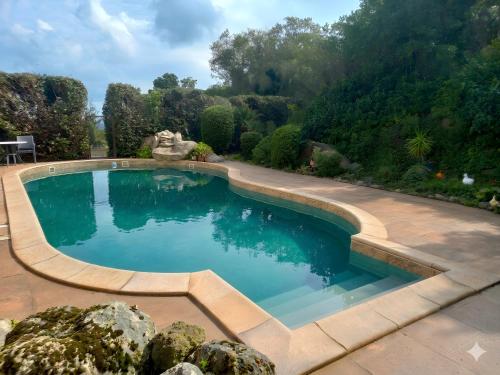 mini villa studio 1 pièce 19 m2 pour 2 personnes piscine partagée climatisation
