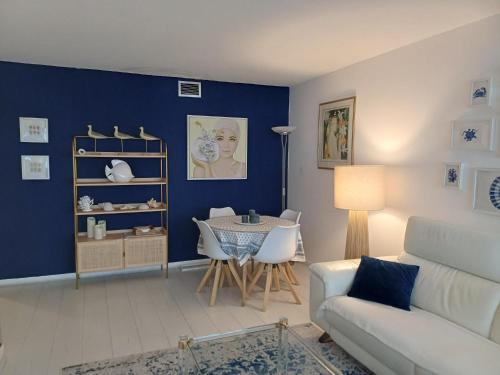 Appartement magnifique vue mer dans triangle d'or