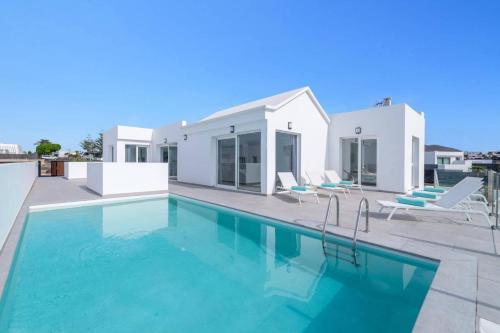 Villa Napoli by Villa Plus