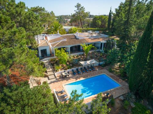 Casa Palmeiras Luxury Tranquil area BBQ Large Pool