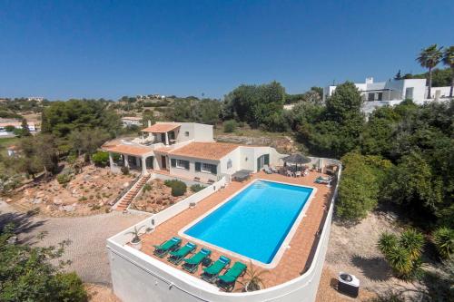 Casa Ouricos Large Pool BBQ Walk to beach