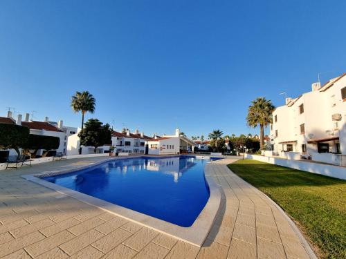 #109 Zélio House by Home Holidays