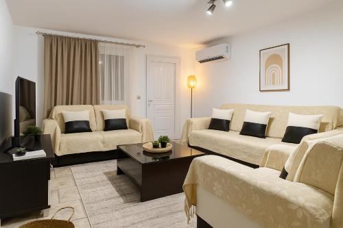 Elia Garden House Athens Oropos