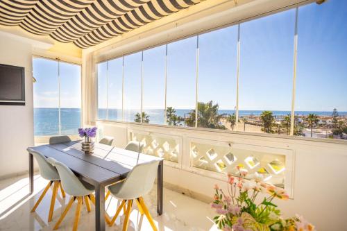 Beachfront Penthouse with sea views Puerto Banus