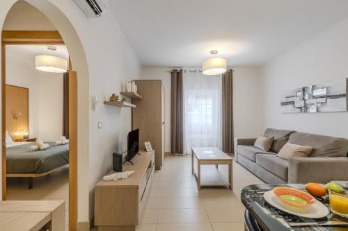#251 Coronel Águas Beach & Old Town