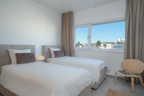 Alba Marina Apartment, with 3 Bedrooms and Hotel Pool