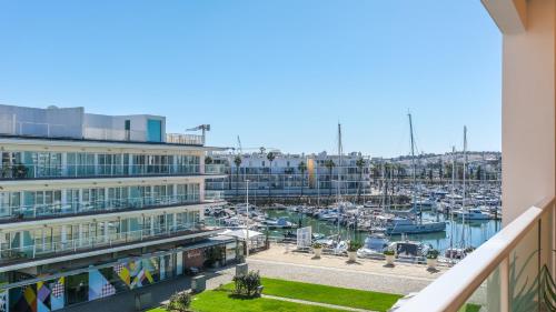 Alba Marina Apartment, with 3 Bedrooms and Hotel Pool