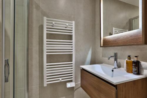 UrbanFlat 139 - Beautiful large Flat in Paris Saint-Germain