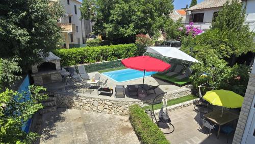 CENTRO POOL House