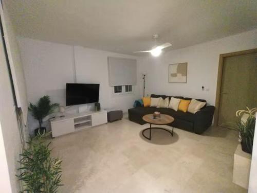 Mediterranean apartment near the beach with seaview, pool & balcony