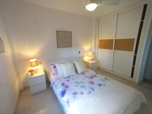 Mediterranean apartment near the beach with seaview, pool & balcony