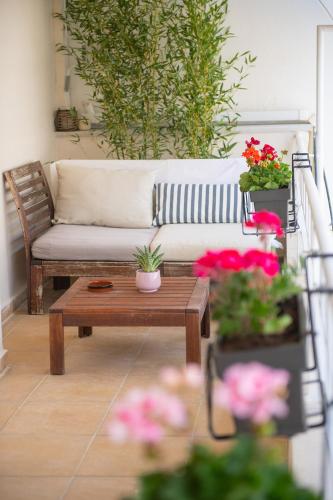 Penthouse studio for 2 with private terrace