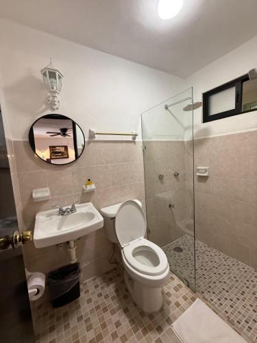 ห้องน้ำของ Hotel Valladolid