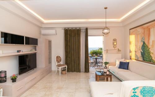 Blue Lady Seaview Apartment