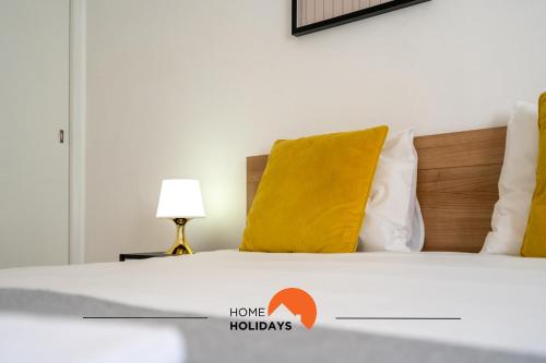 #162 Sumertime Flat by Home Holidays