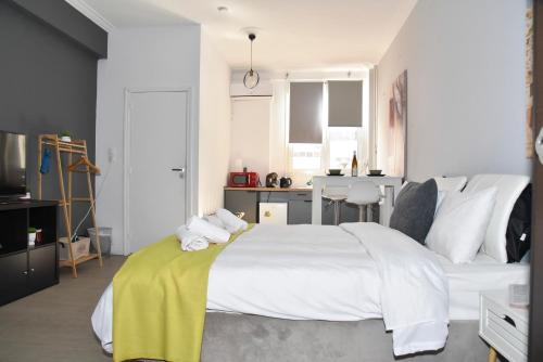Aiolou 68str rooms & apartments