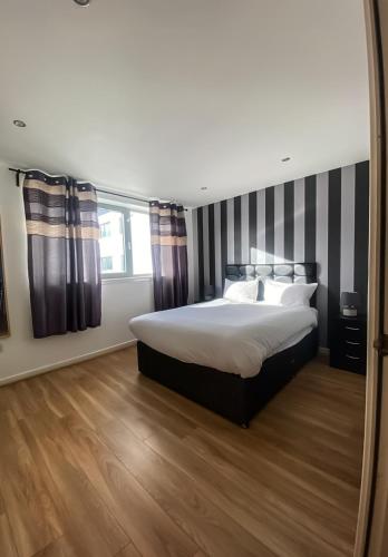 Modern Apartments photo 9