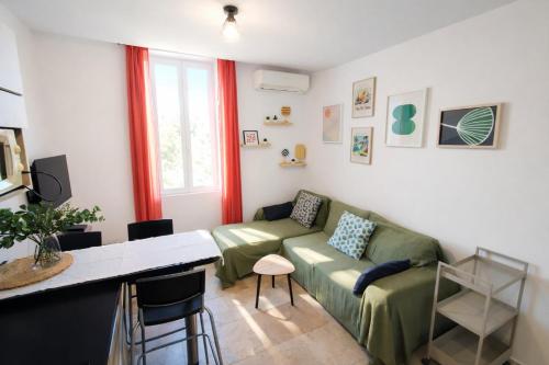 L'Escale en Provence, confort et calme, centre village, climatisation et wifi