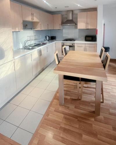 Harbour Front Apartment with free parking photo 9