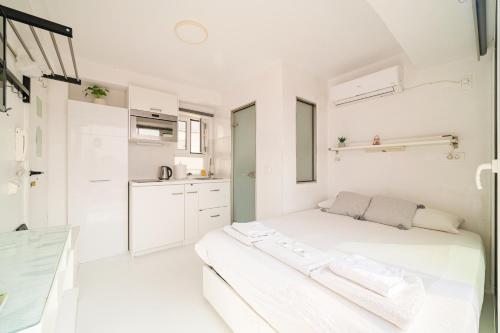 Rooftop studio with Acropolis view just next to Panathenaic Stadium - 280 Athens view
