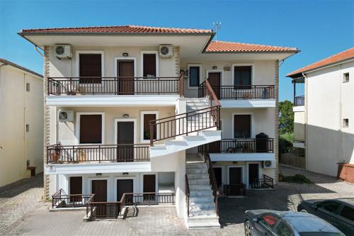 Ikaros House Nikiti