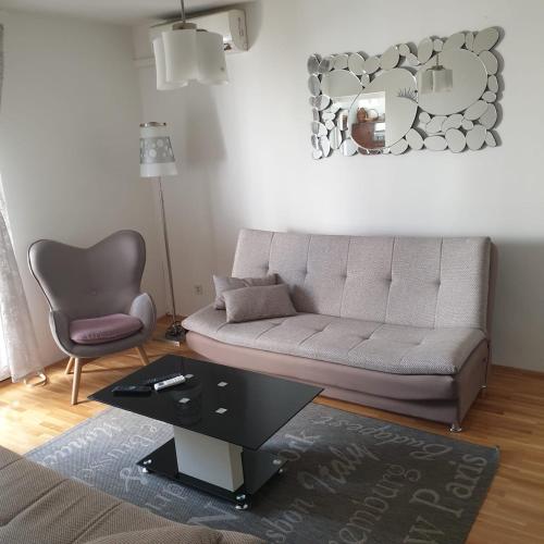 Sky View Apartment Split, 12th Floor, Walk to Old Town