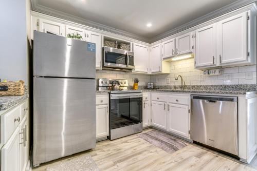 Beachfront Getaway! Hilton Head Resort Condo photo 15