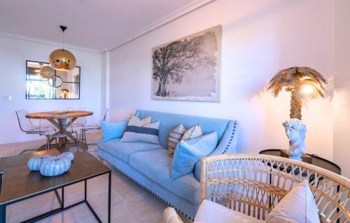 Sunny 2-Bedroom Apartment Pool & Terrace Estepona