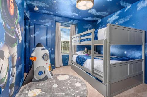 Disney Retreat w Pool, Arcade Themed Rooms photo 16