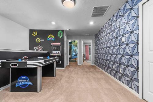 Disney Retreat w Pool, Arcade Themed Rooms photo 38